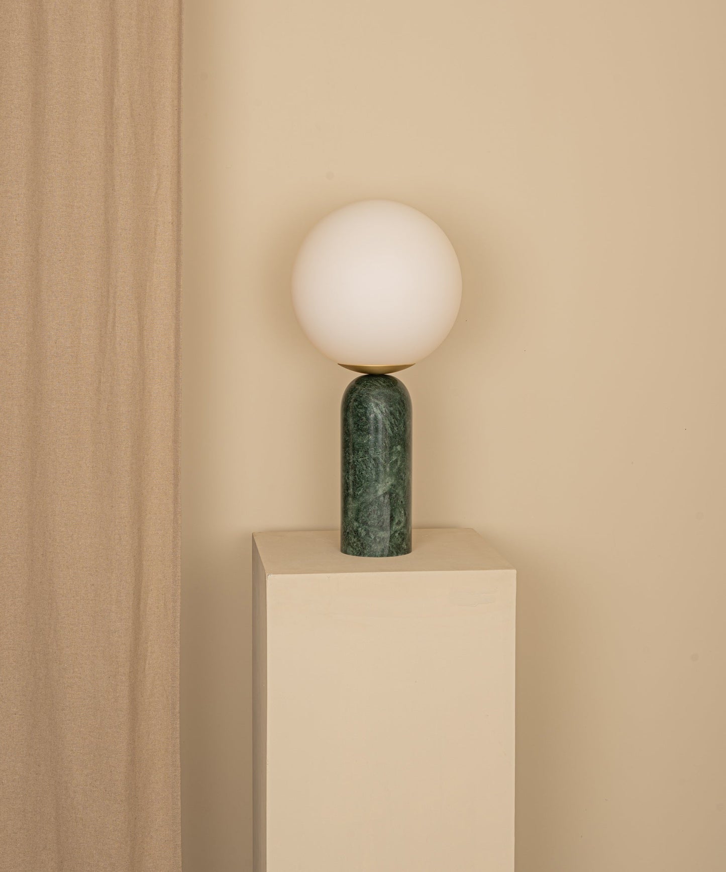 Kiris Table Lamp