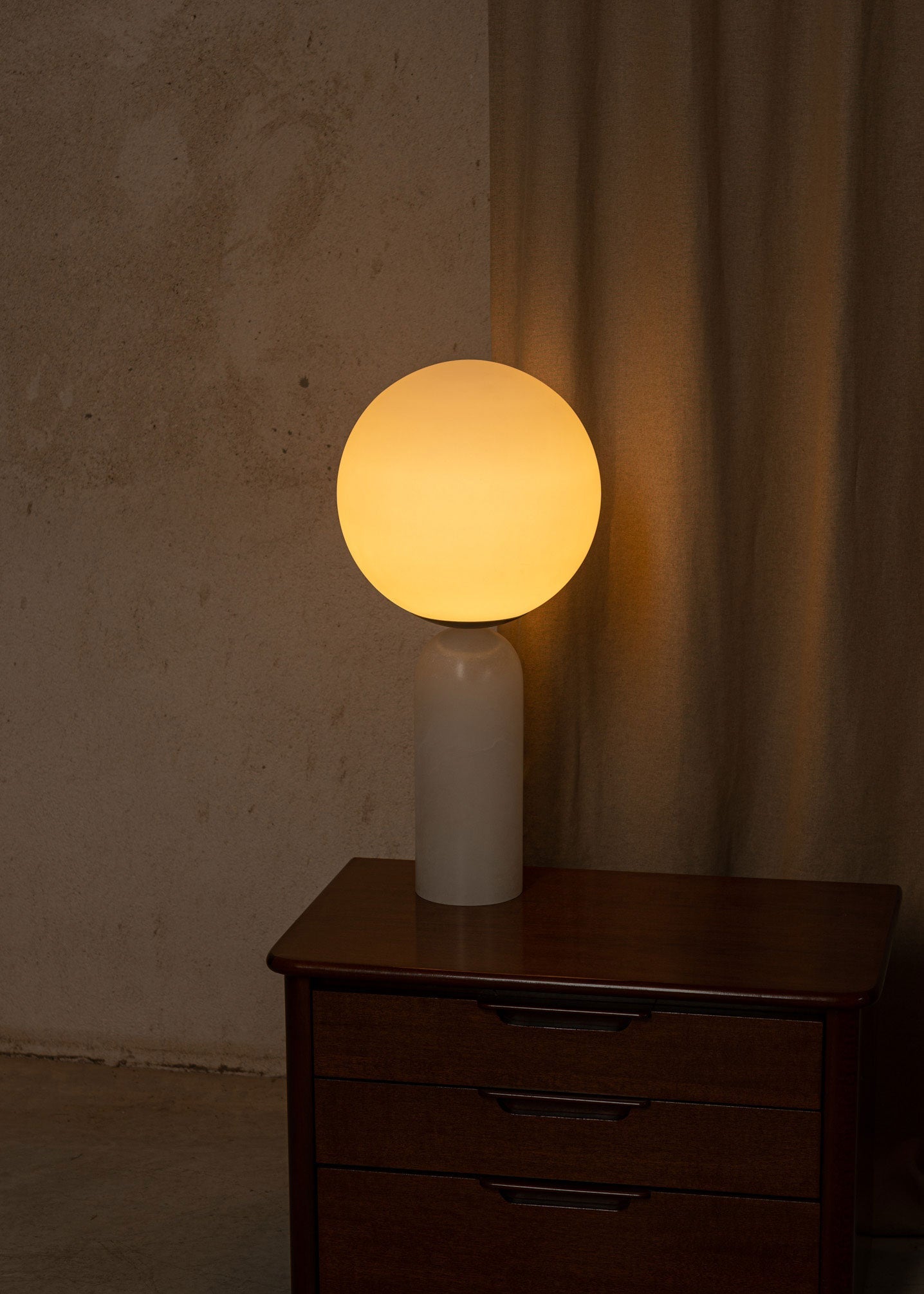 Kiris Table Lamp