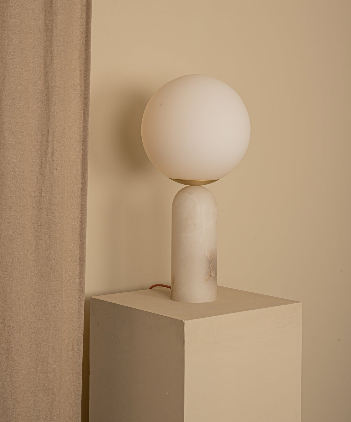 Kiris Table Lamp