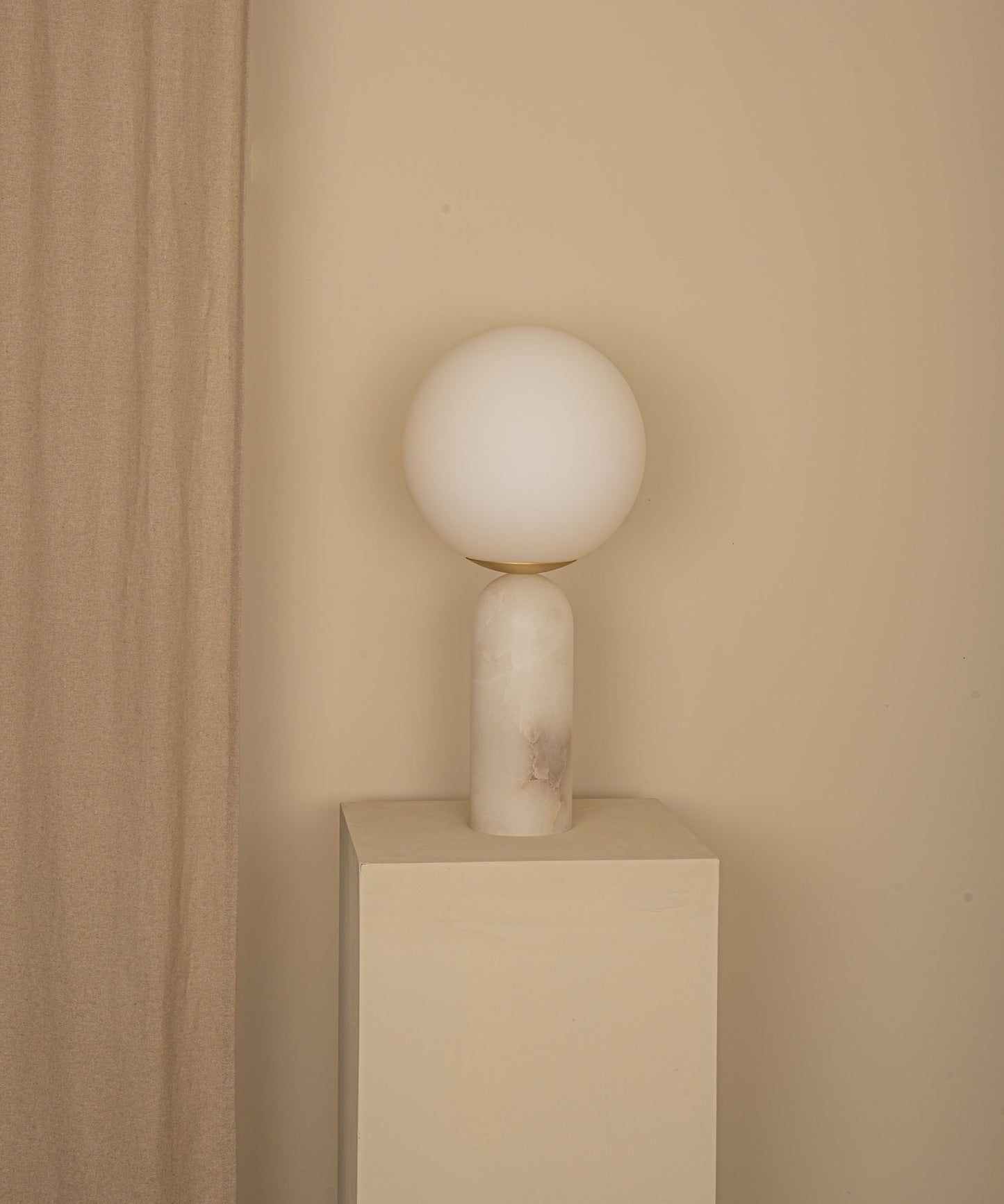 Kiris Table Lamp