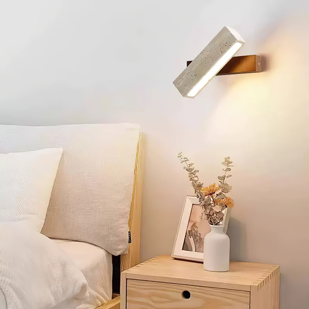 Solora Linear Wall Lamp