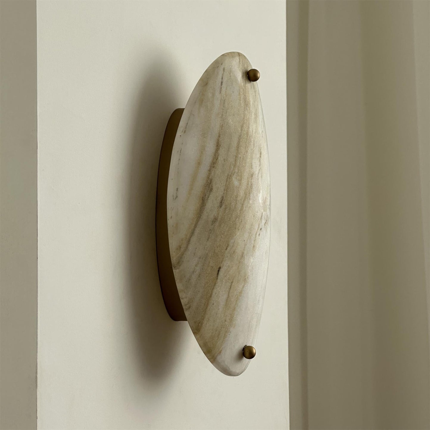 Lysine Alabaster Wall Lamp