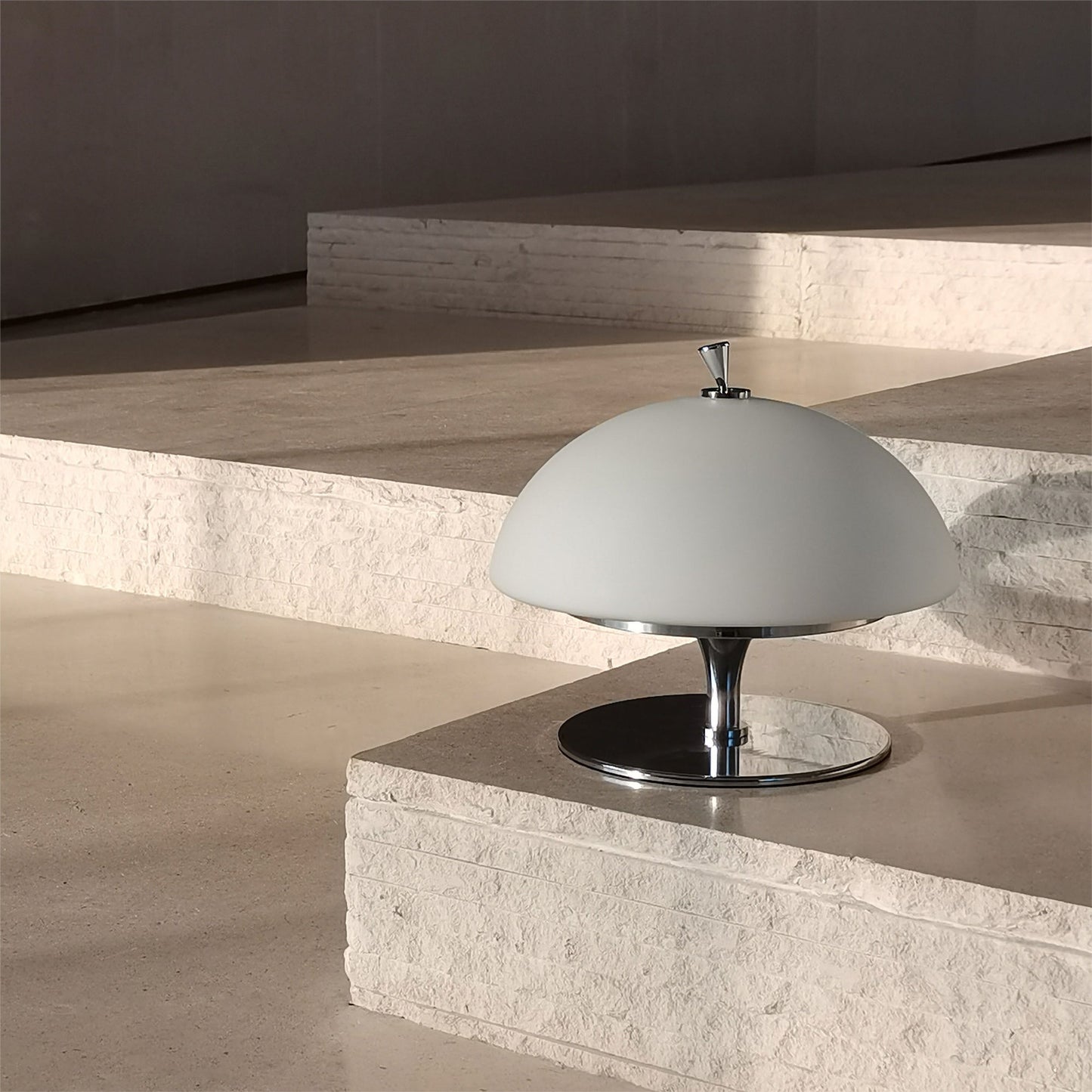 Renara Table Lamp (Built-in Battery)