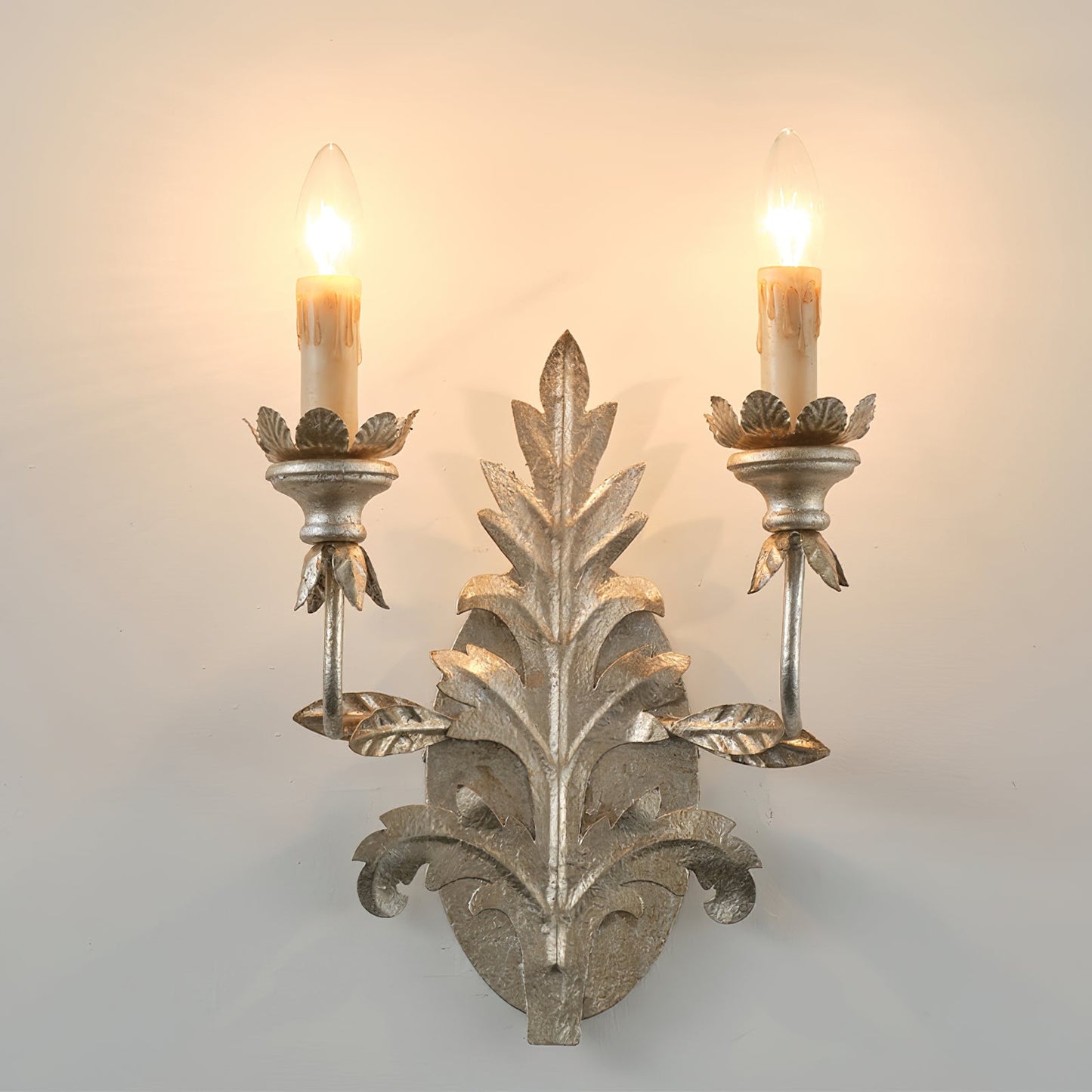 Caelum Leaf Wall Lamp