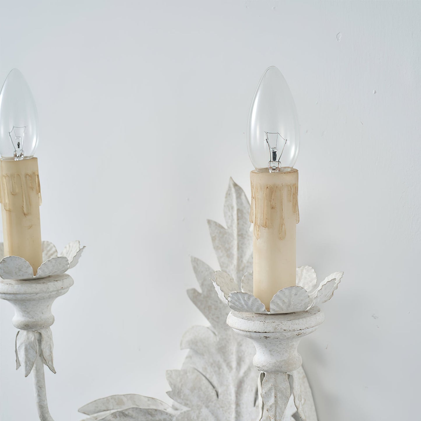 Caelum Leaf Wall Lamp