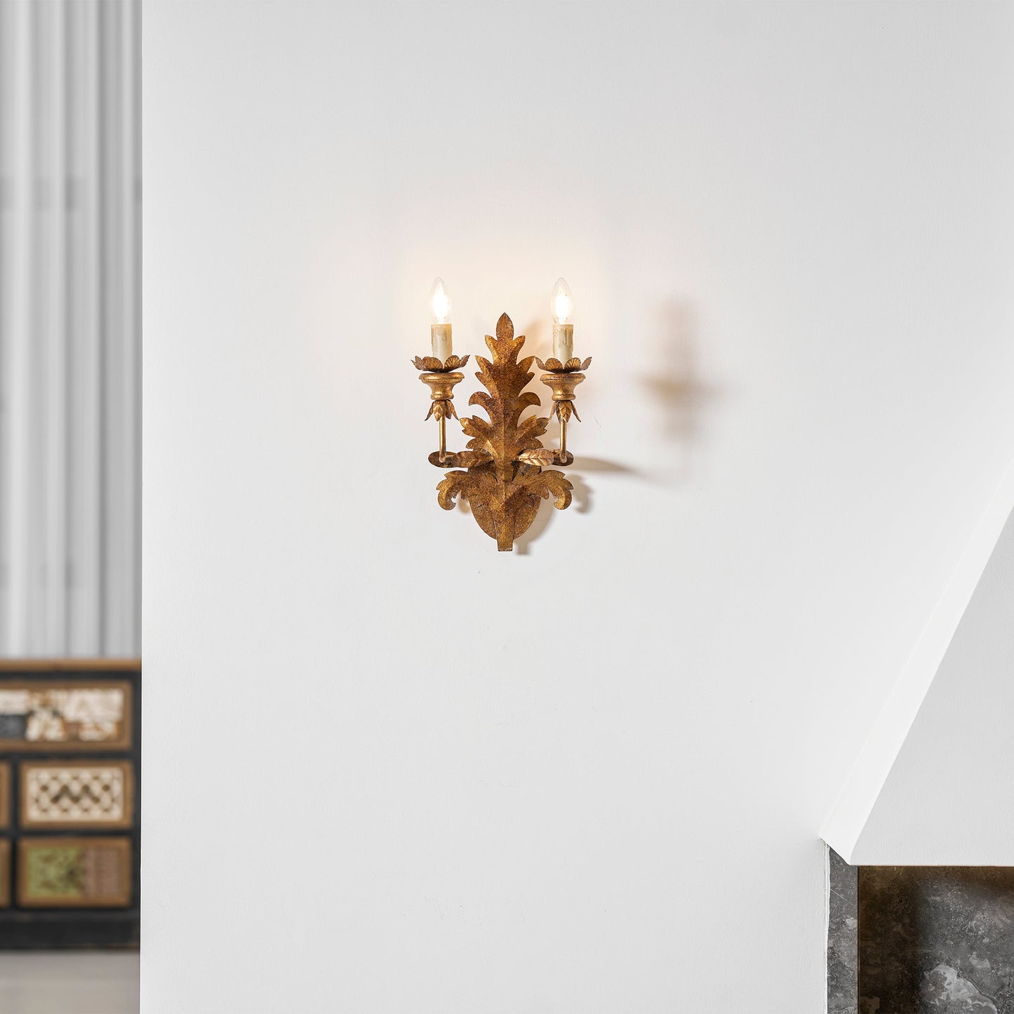 Caelum Leaf Wall Lamp