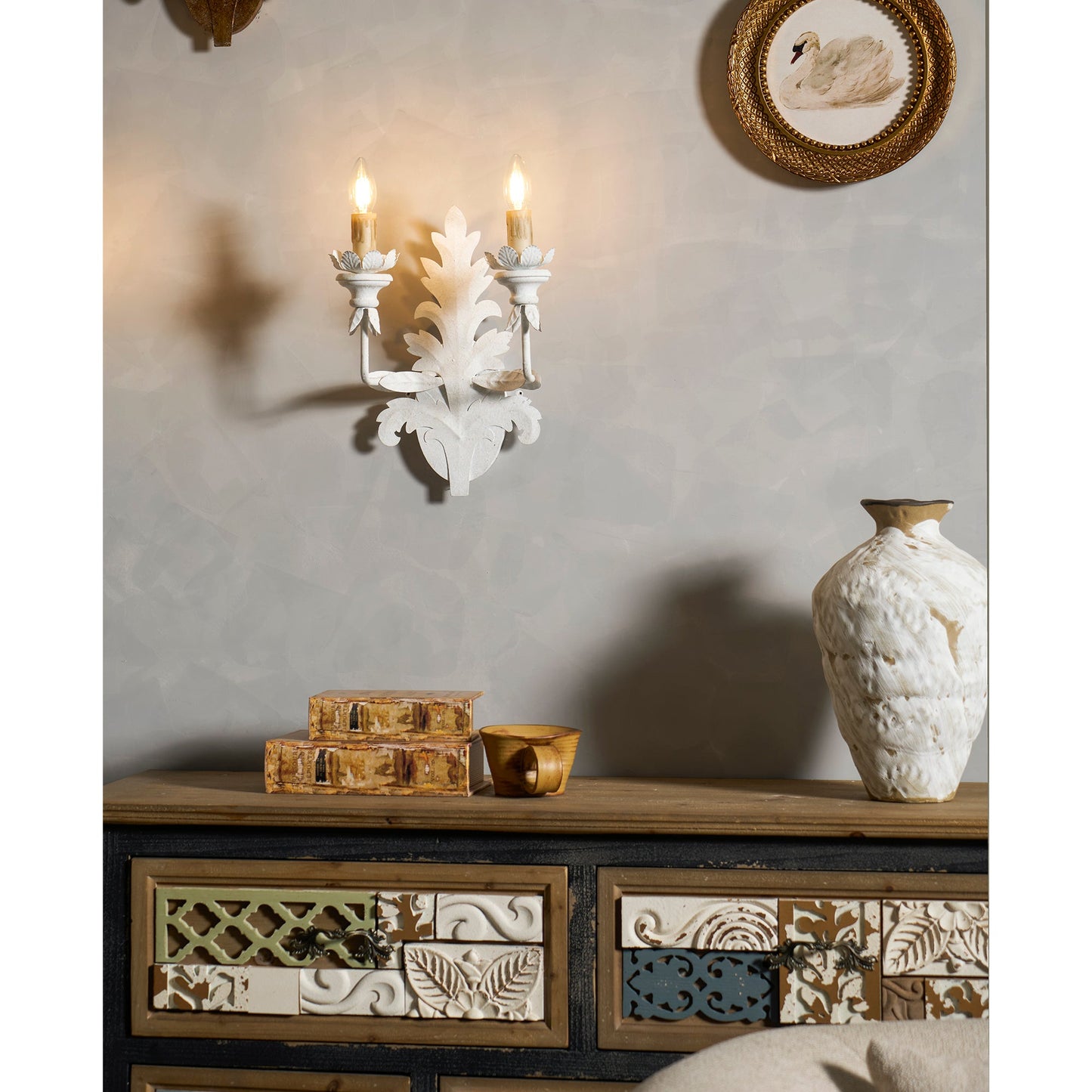 Caelum Leaf Wall Lamp