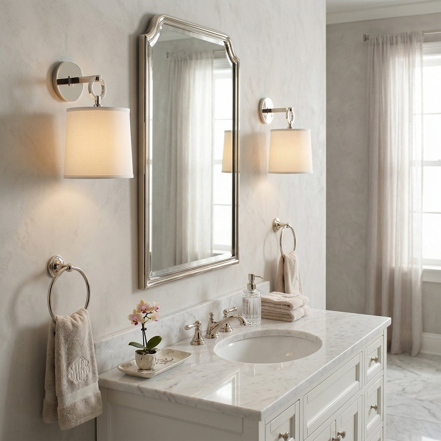 Nevara Circle Sconce