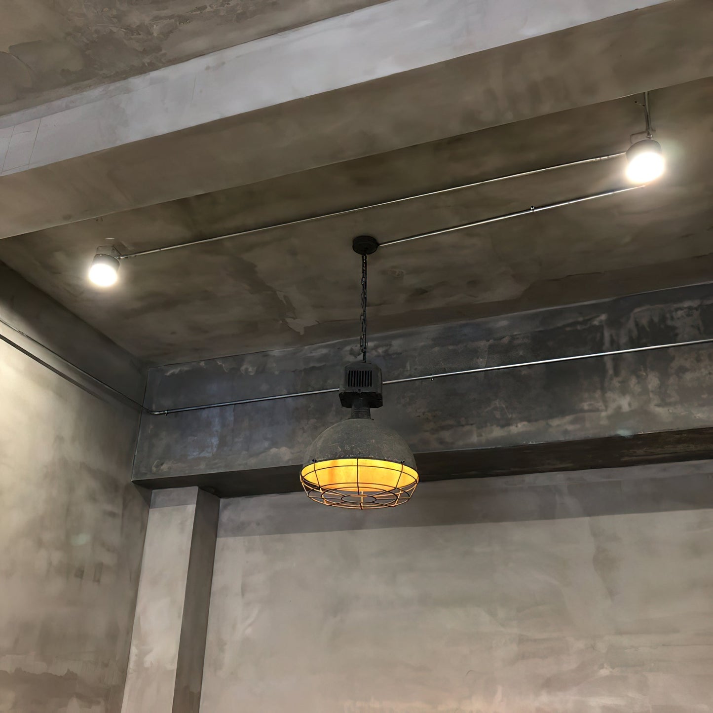 Bertrand Industrial Metal Pendant Light