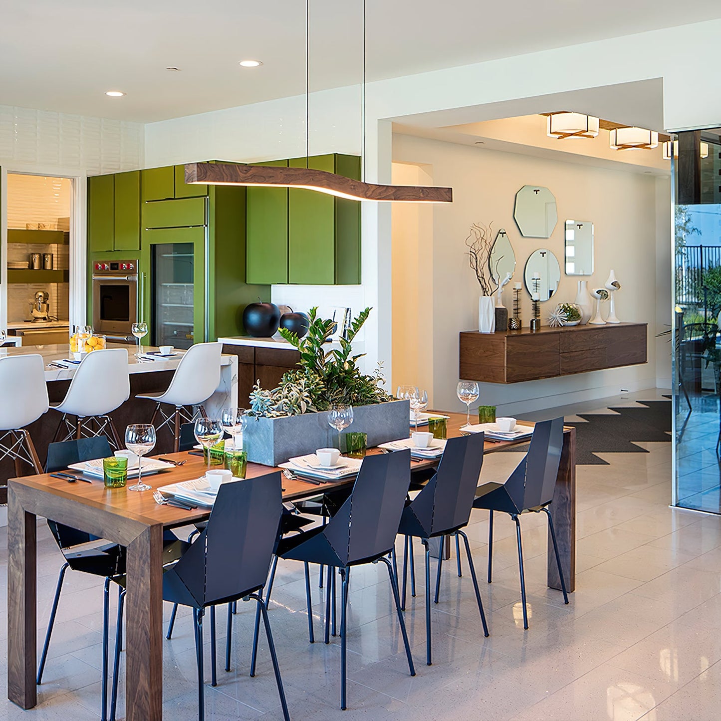Solia Linear Pendant Light