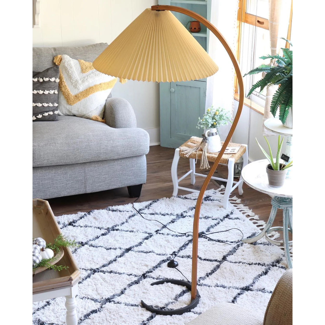 Salers Floor Lamp