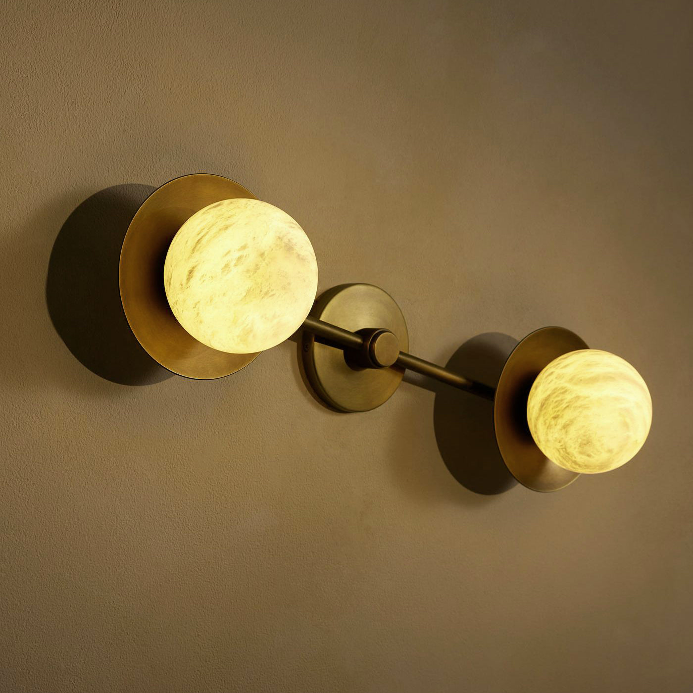 Radia Alabaster Wall Lamp