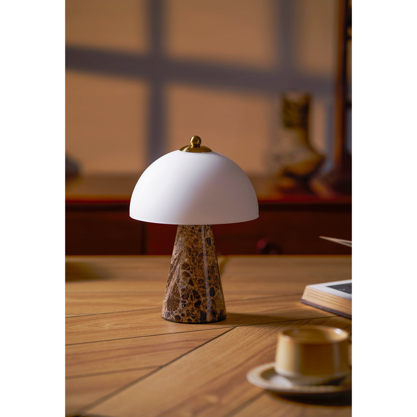 Lyso Table Lamp