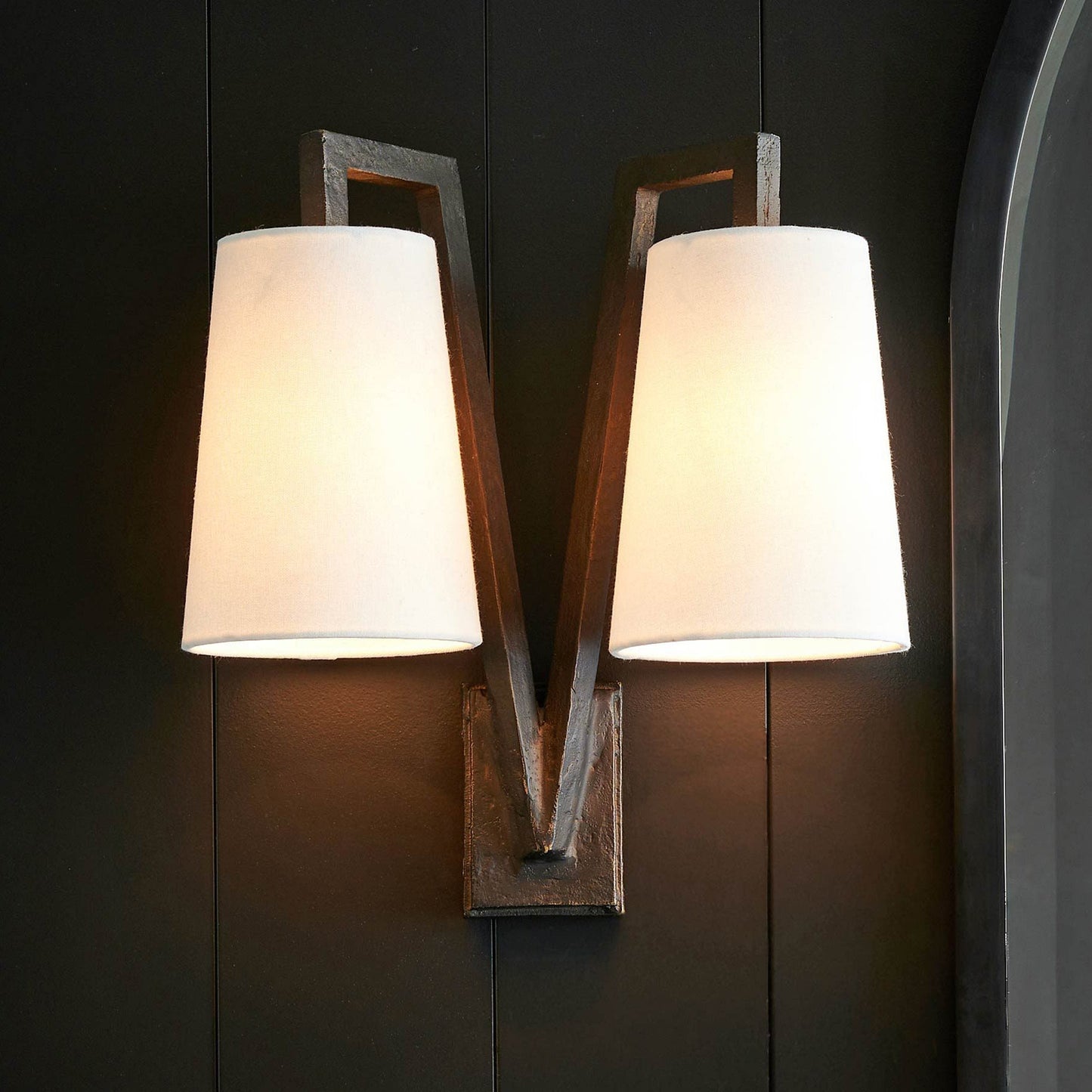 Arvika Double Wall Lamp