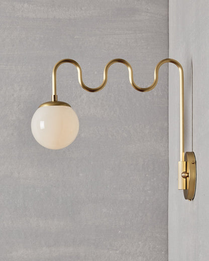 Seris Wall Lamp