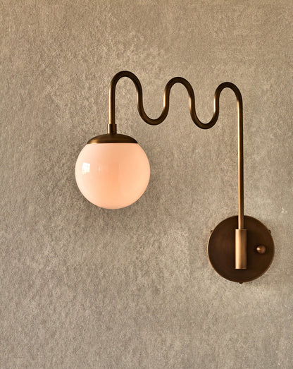 Seris Wall Lamp