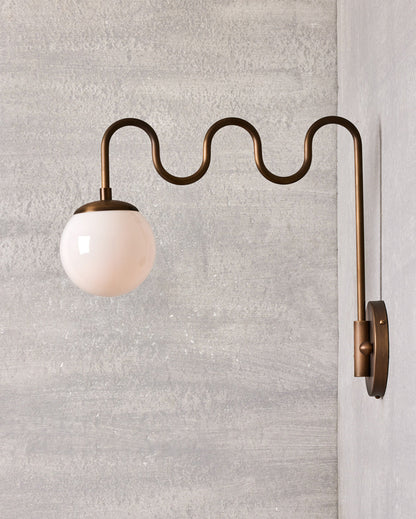 Seris Wall Lamp