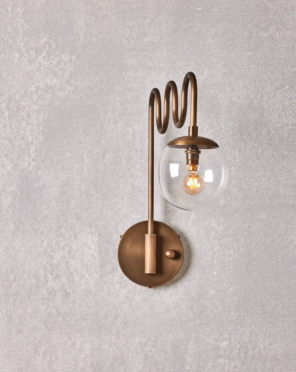 Seris Wall Lamp