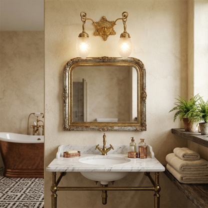 Solange Classic Wall Lamp