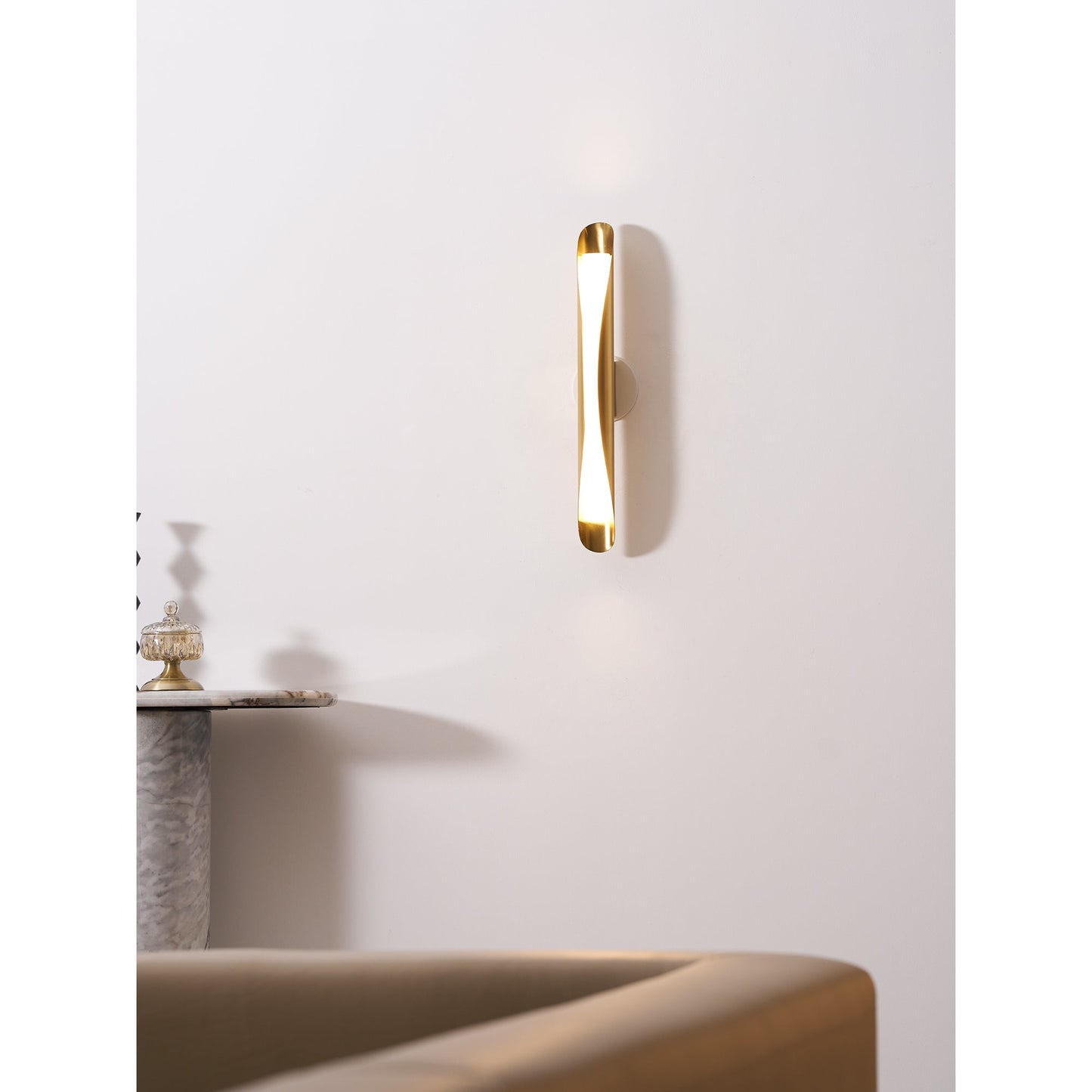 Ficus Wall Lamp