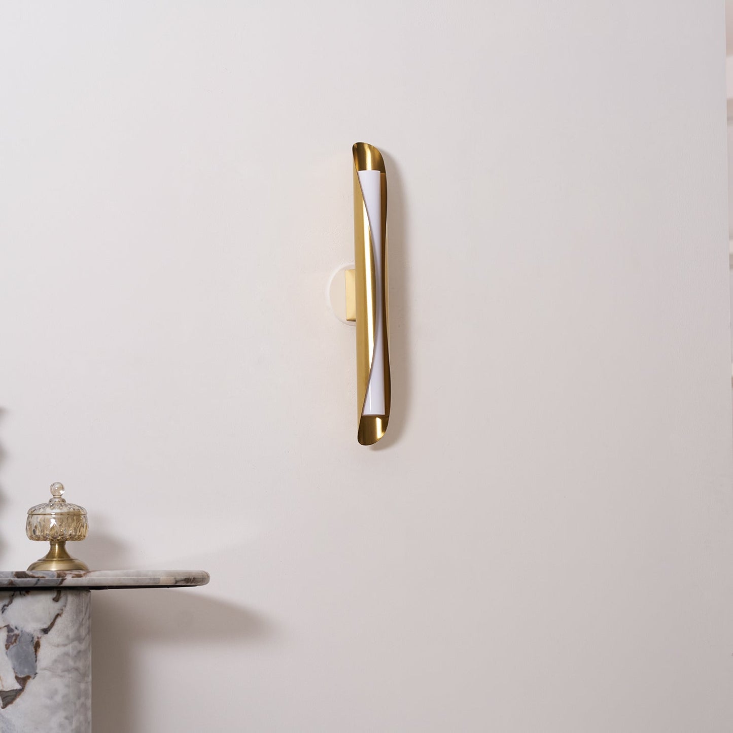 Ficus Wall Lamp
