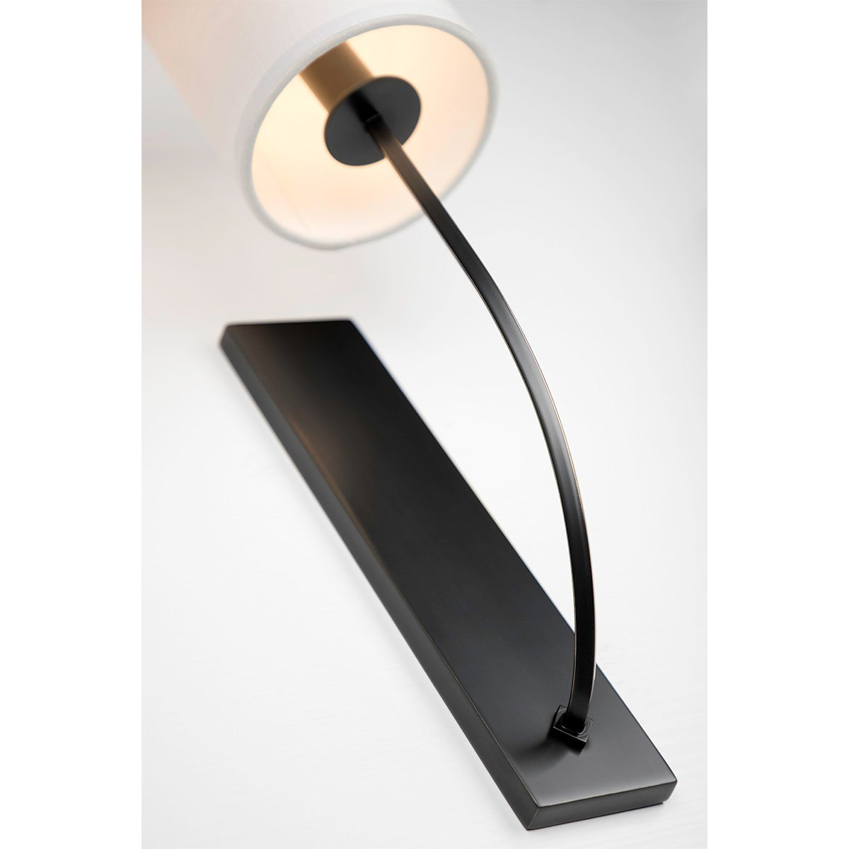 Calia Wall Lamp