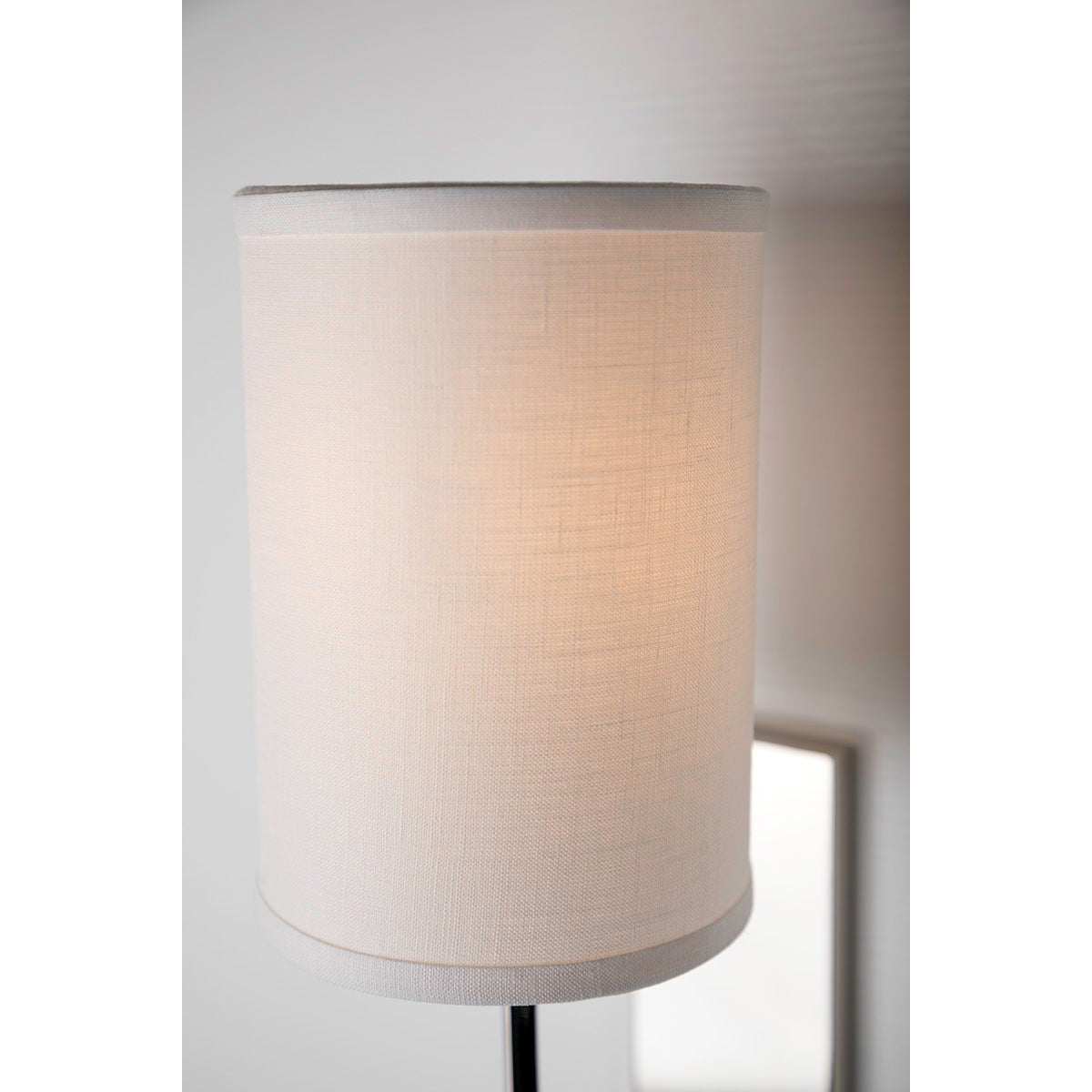 Calia Wall Lamp