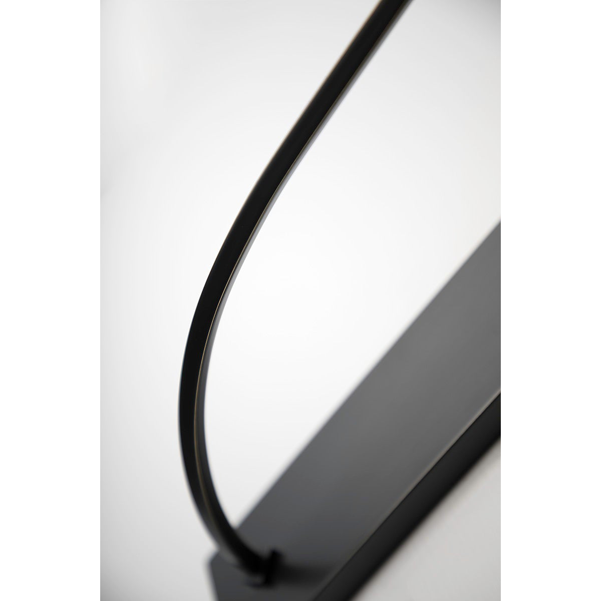 Calia Wall Lamp
