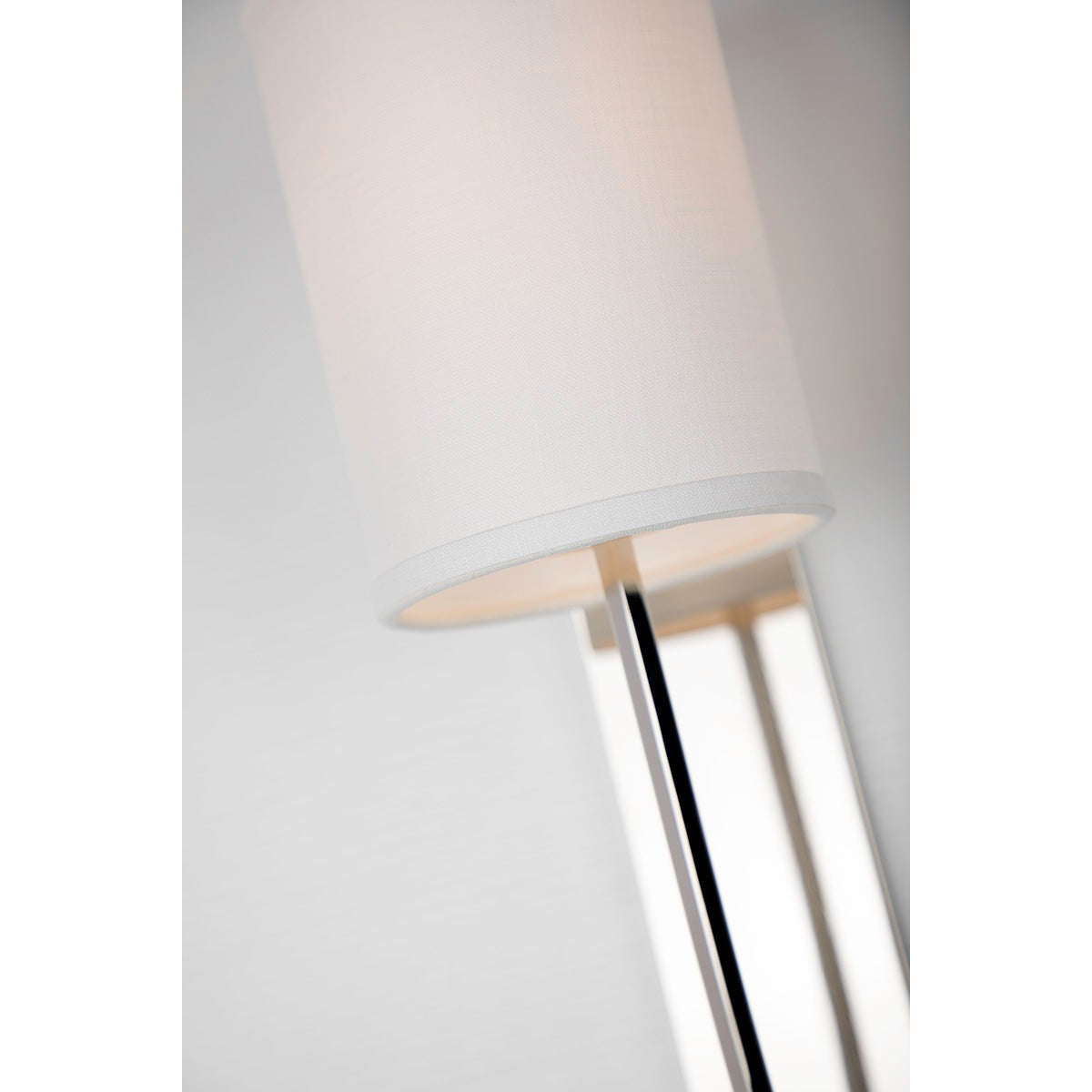 Calia Wall Lamp