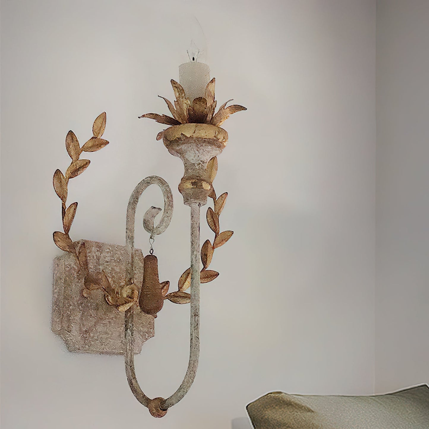 Zutphen Wall Lamp