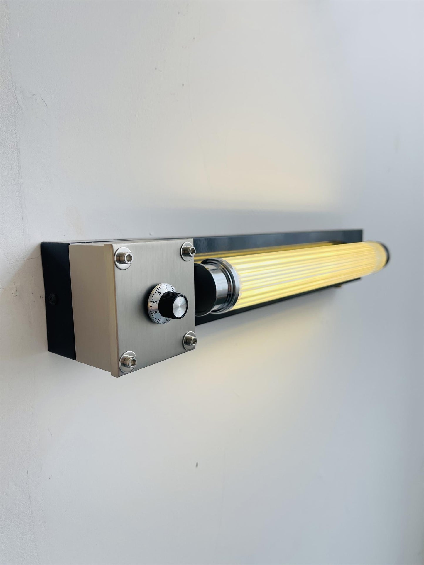 Wenlock Wall Lamp