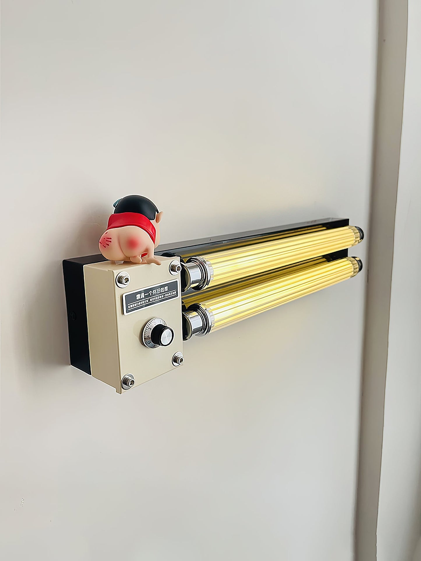 Wenlock Wall Lamp