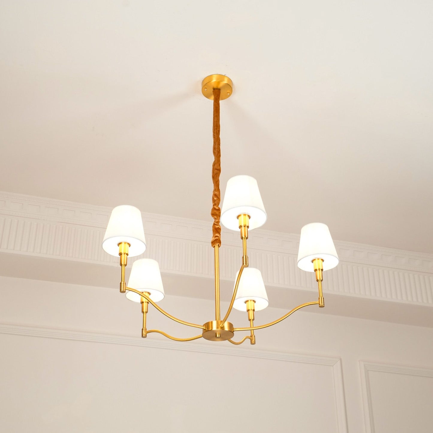 Lirora Chandelier