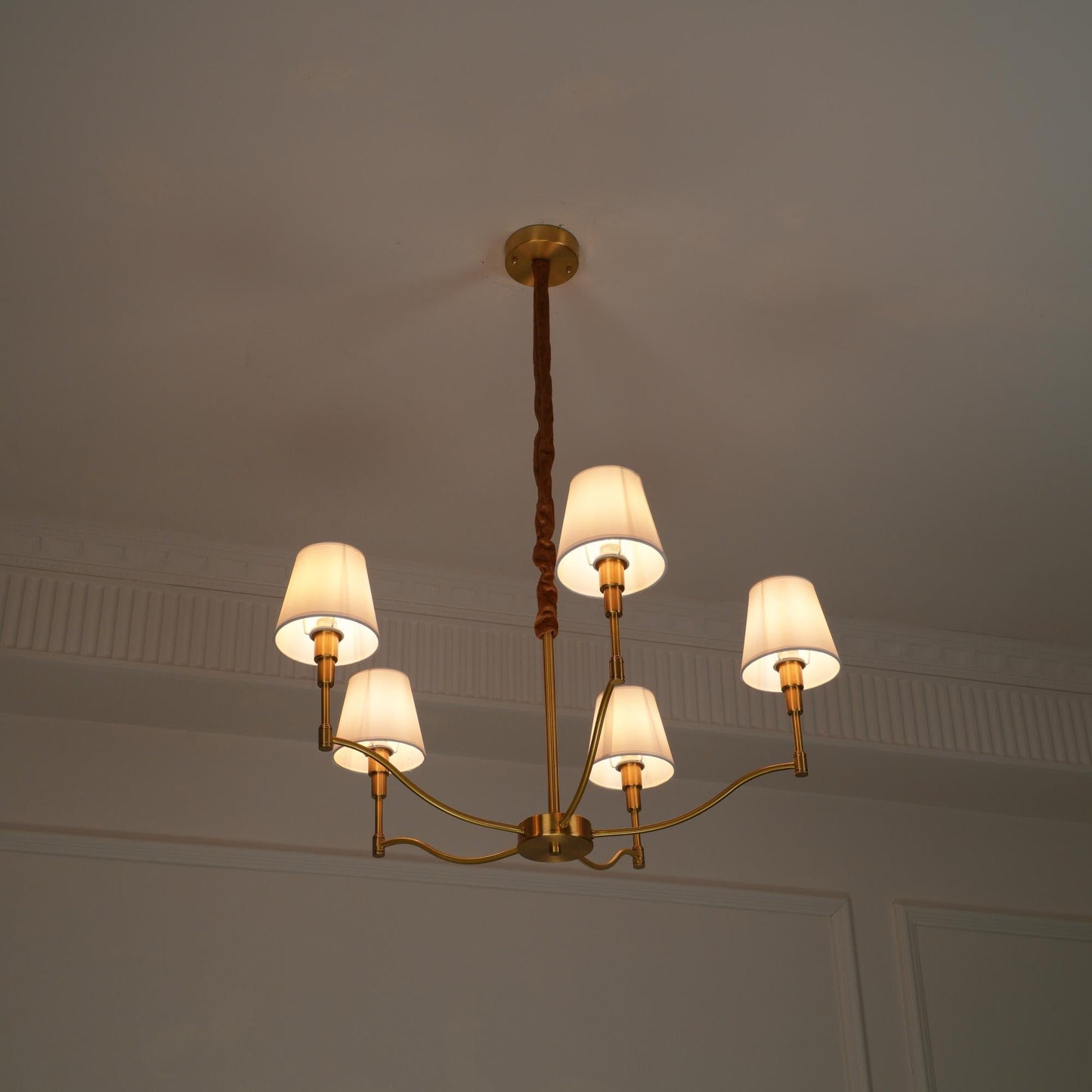 Lirora Chandelier