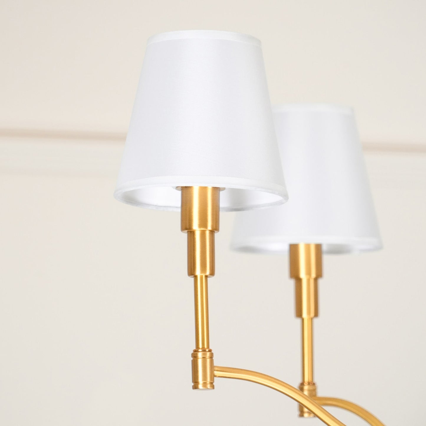 Lirora Chandelier