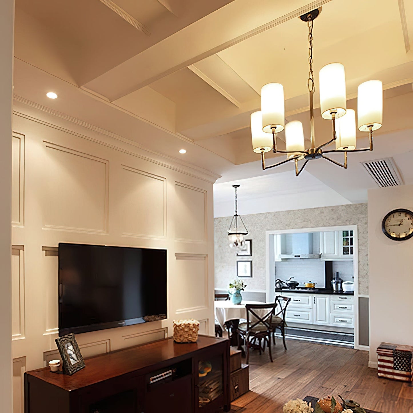 Lirora Chandelier