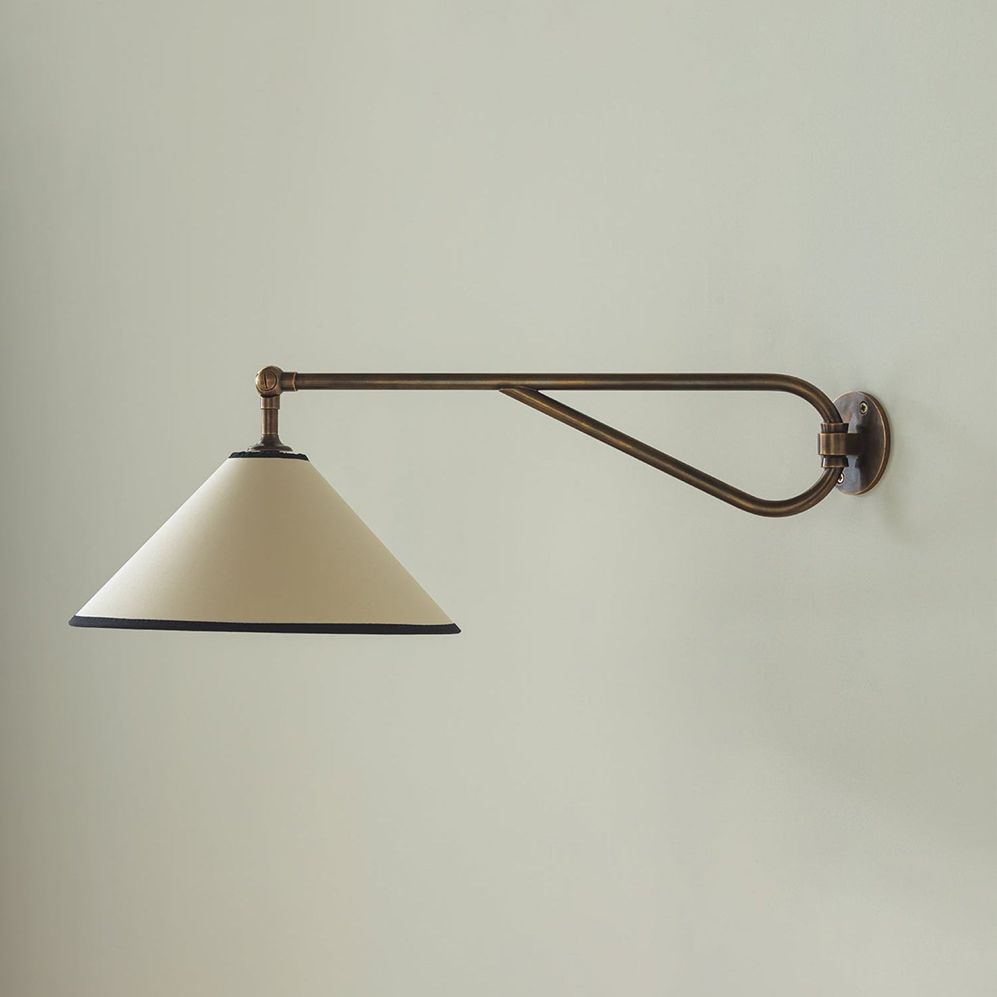 Kesine Wall Lamp