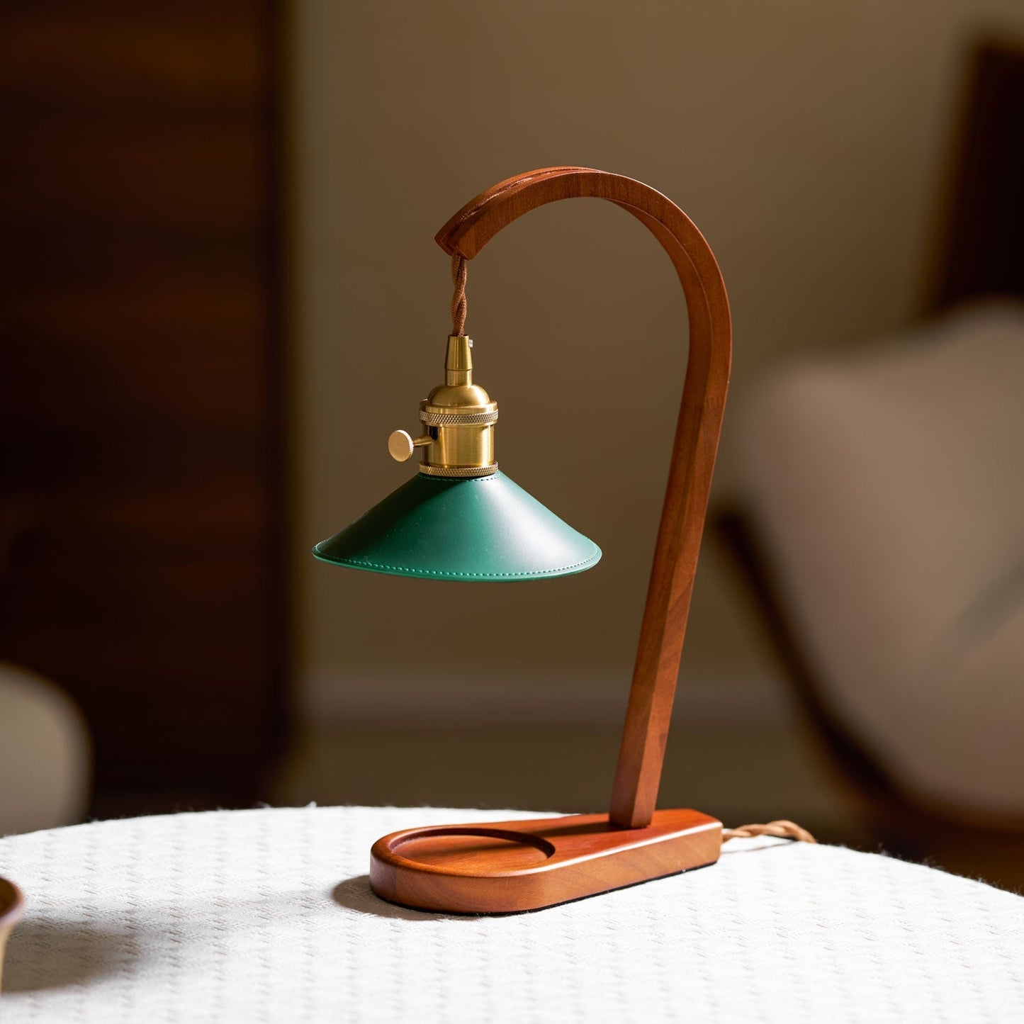 Halyn Candle Warmer Lamp