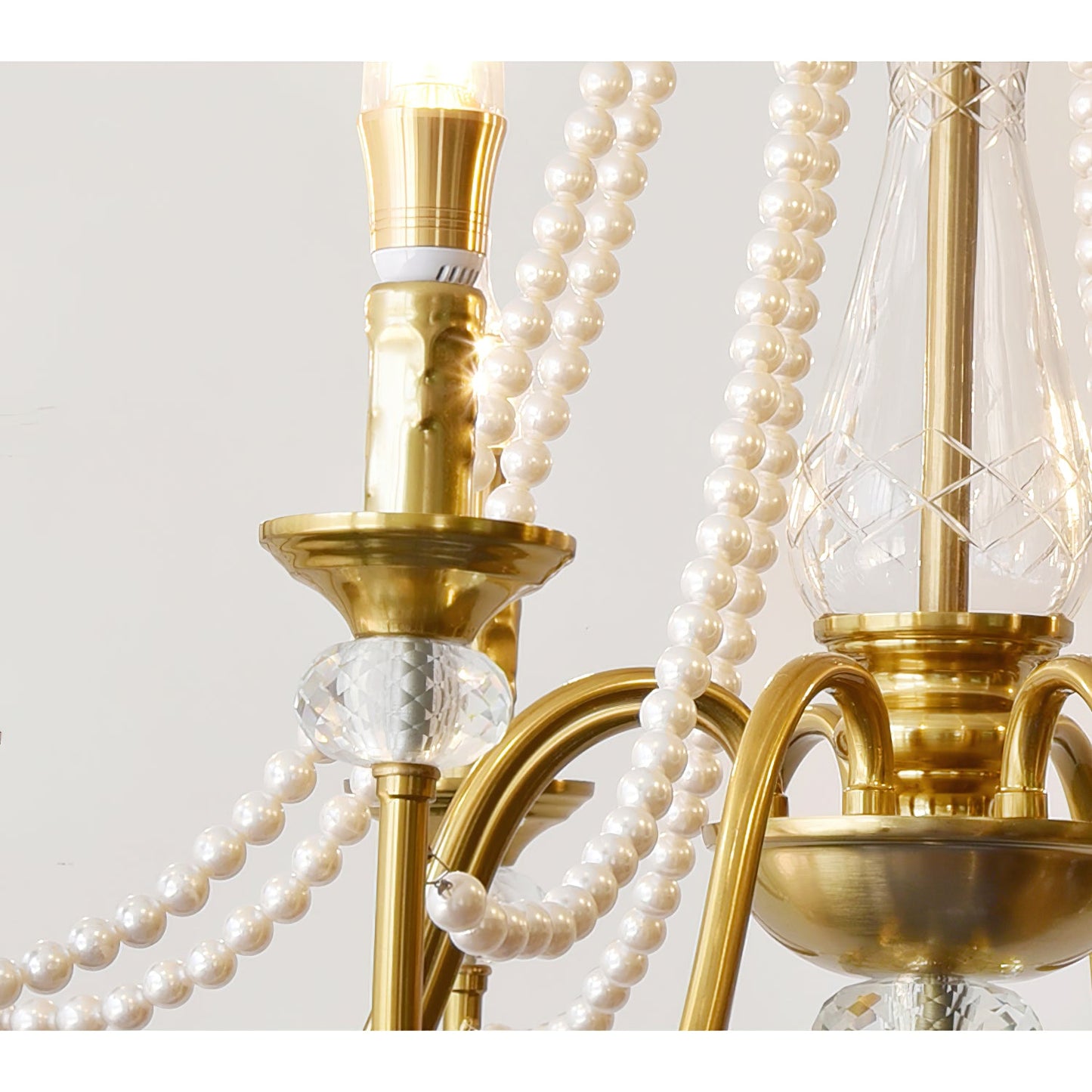 Halvard Chandelier