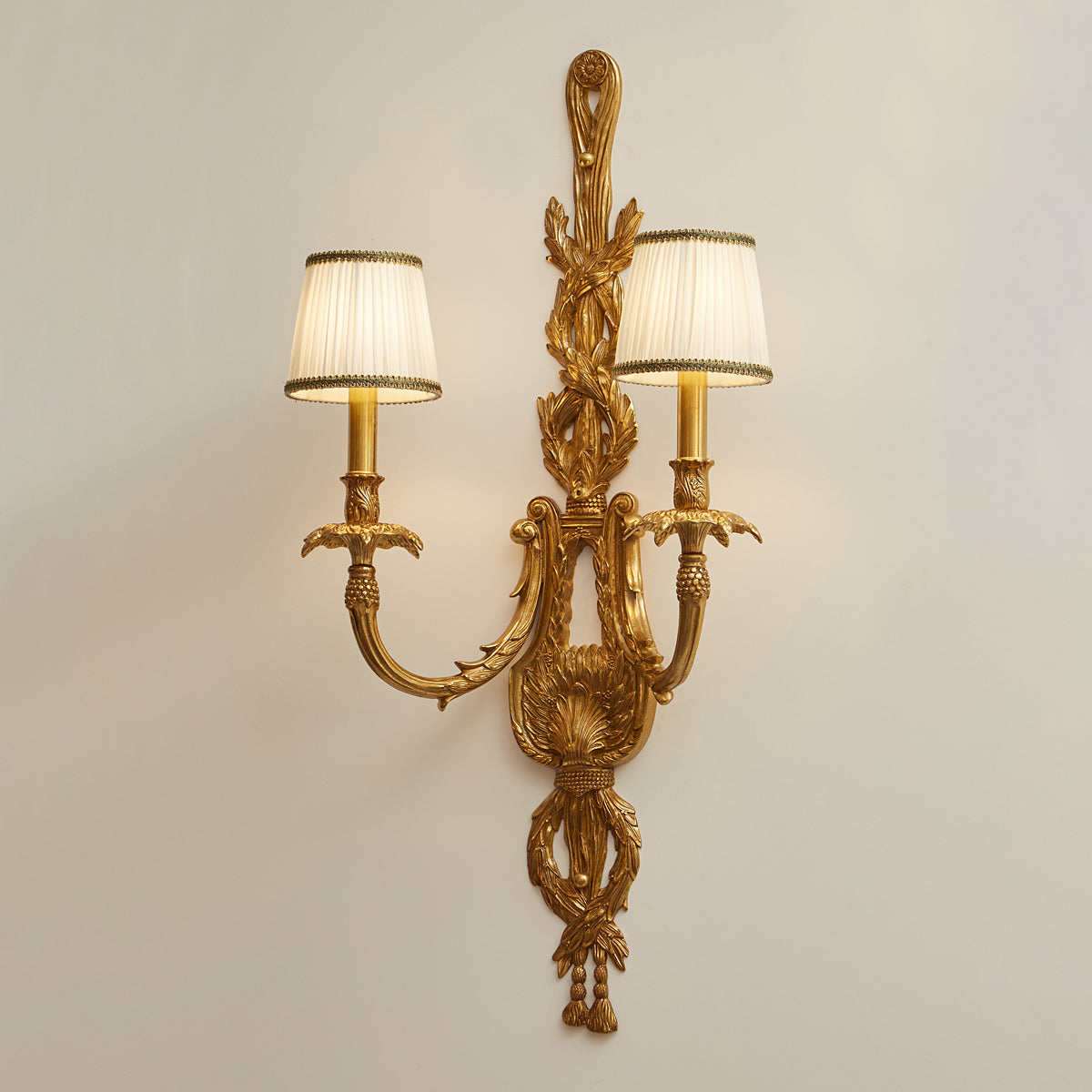 Lirara Brass Wall Lamp