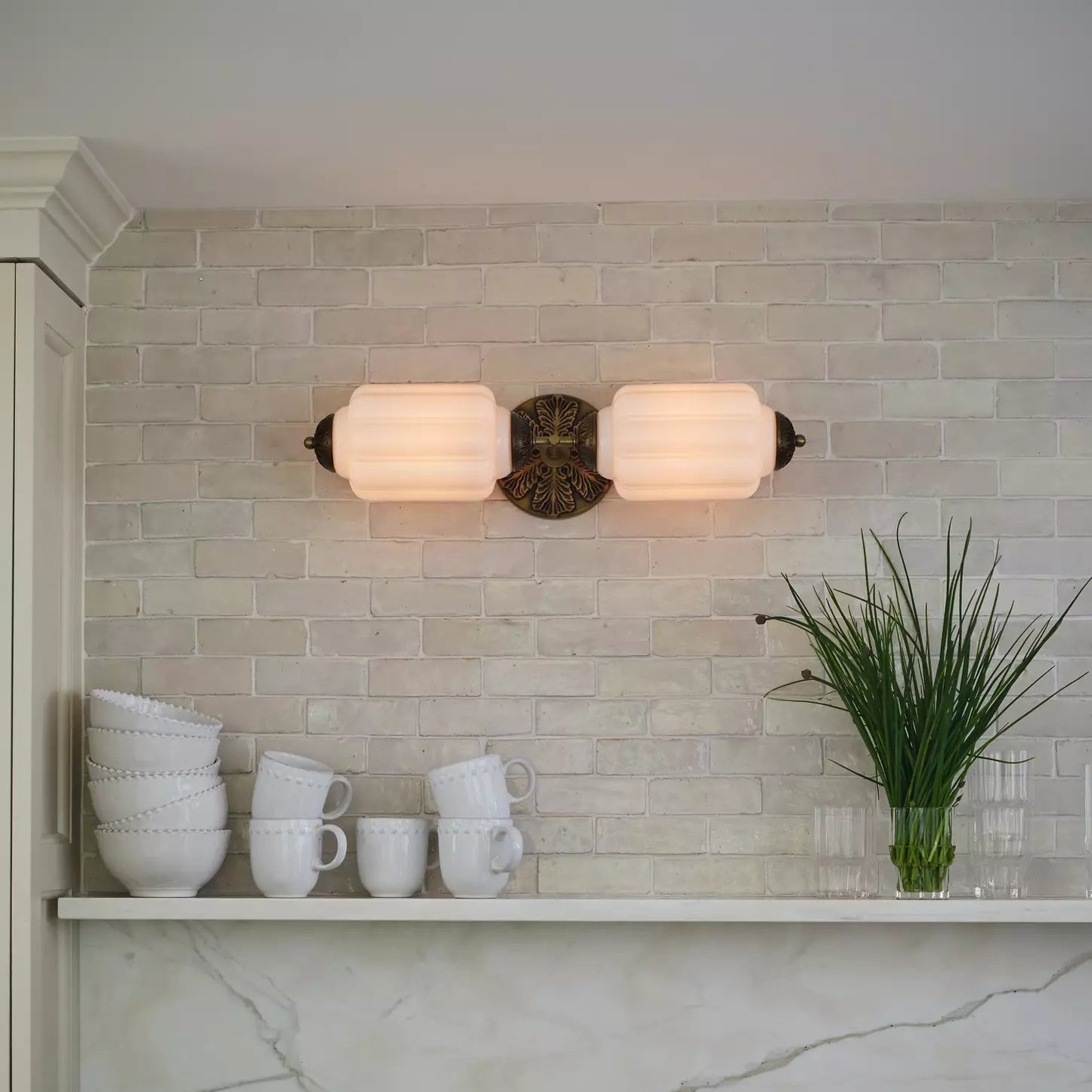 Fluorite Scallop Glass Sconce
