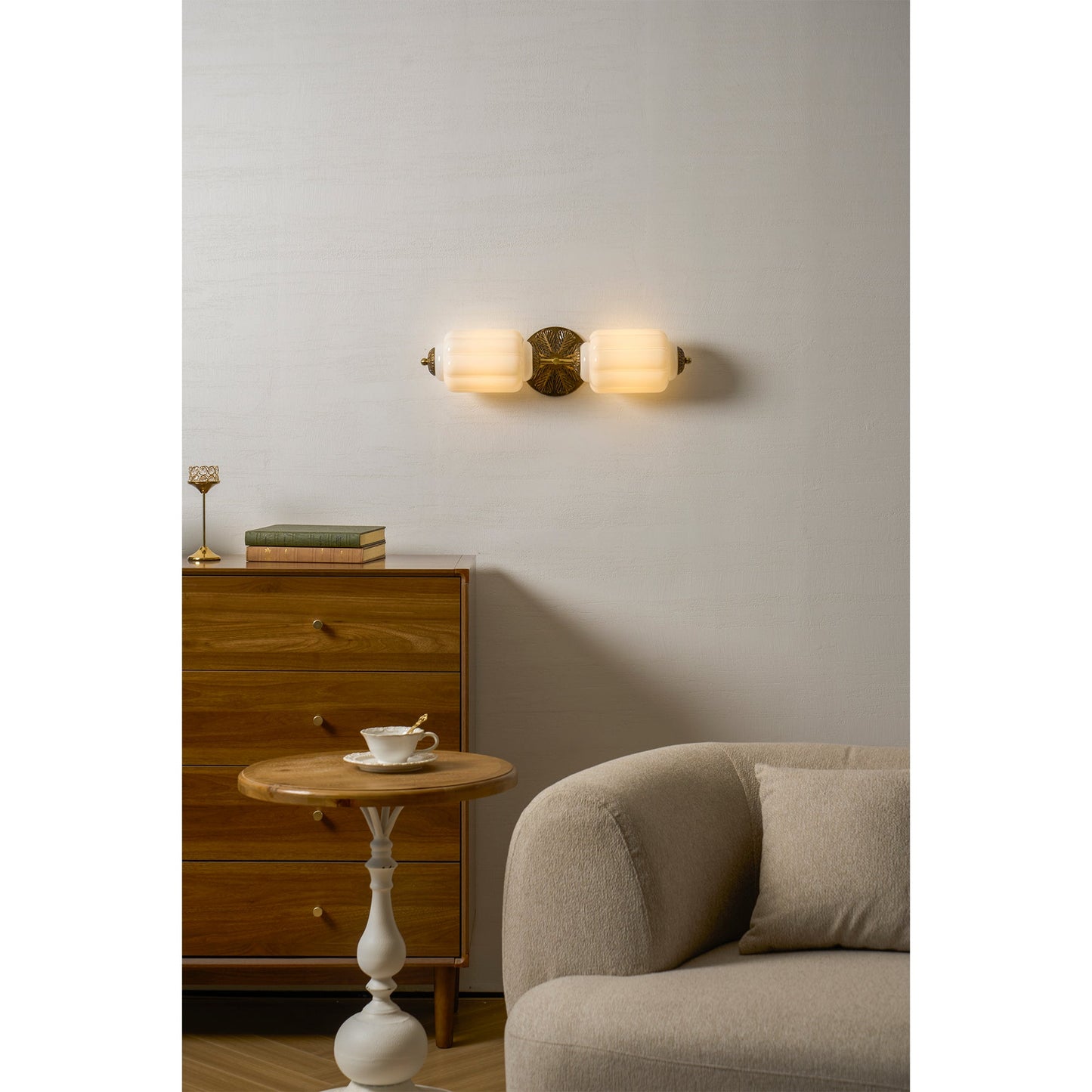 Fluorite Scallop Glass Sconce