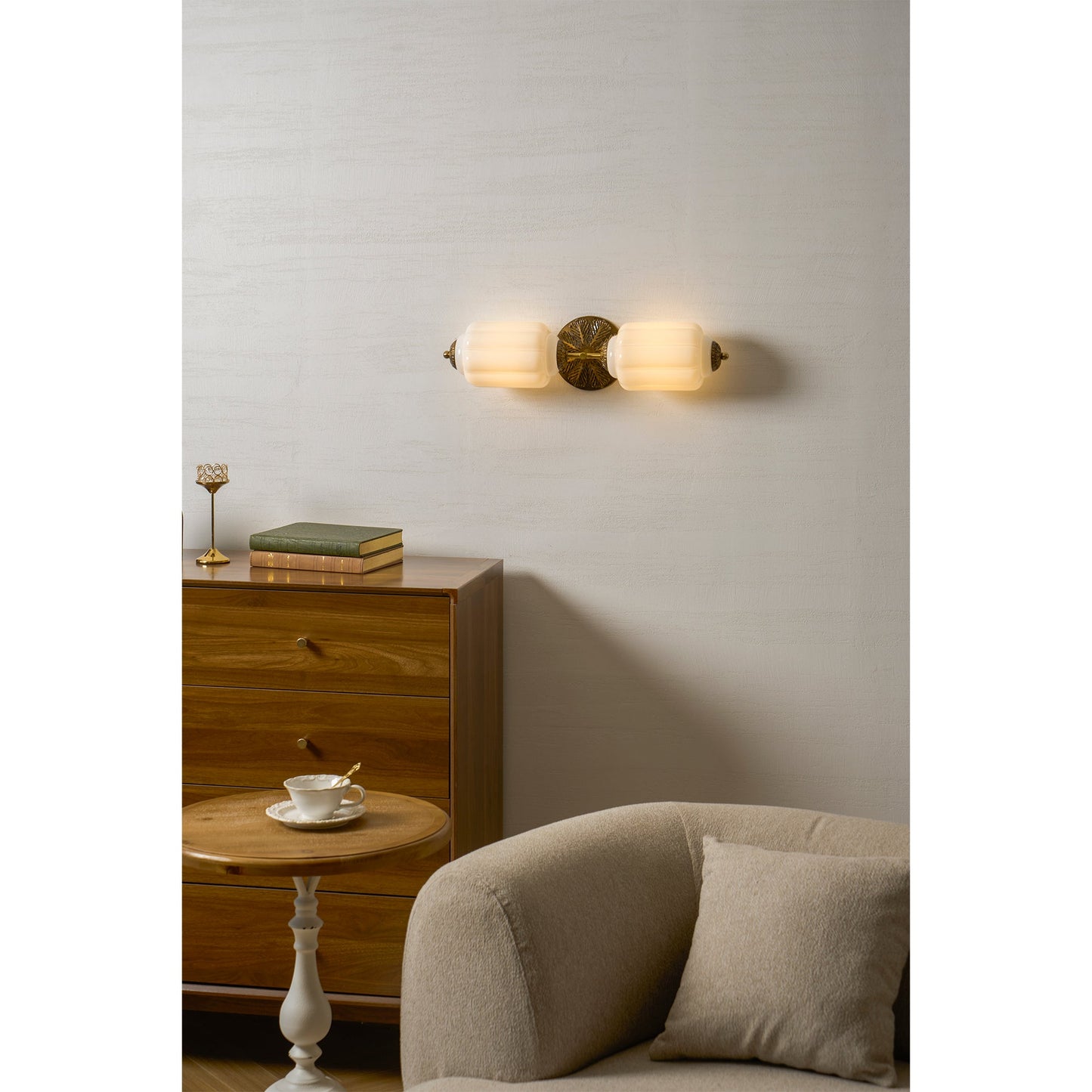 Fluorite Scallop Glass Sconce