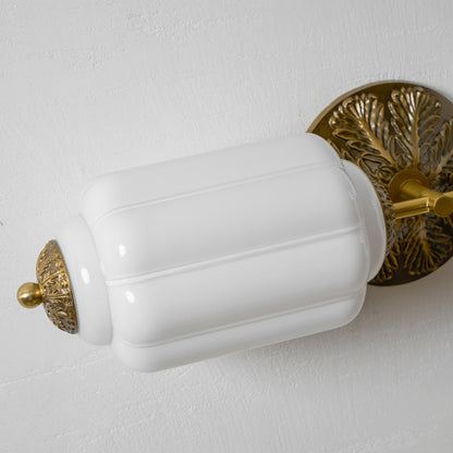 Fluorite Scallop Glass Sconce