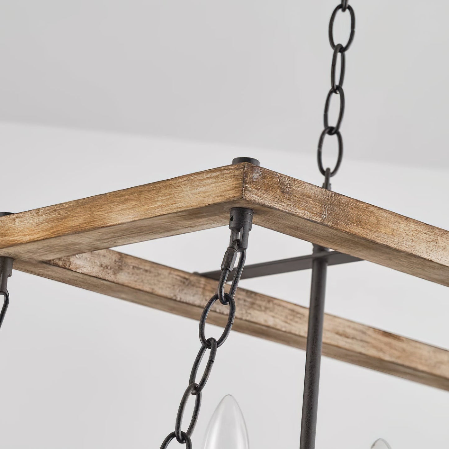Quinia Island Chandelier