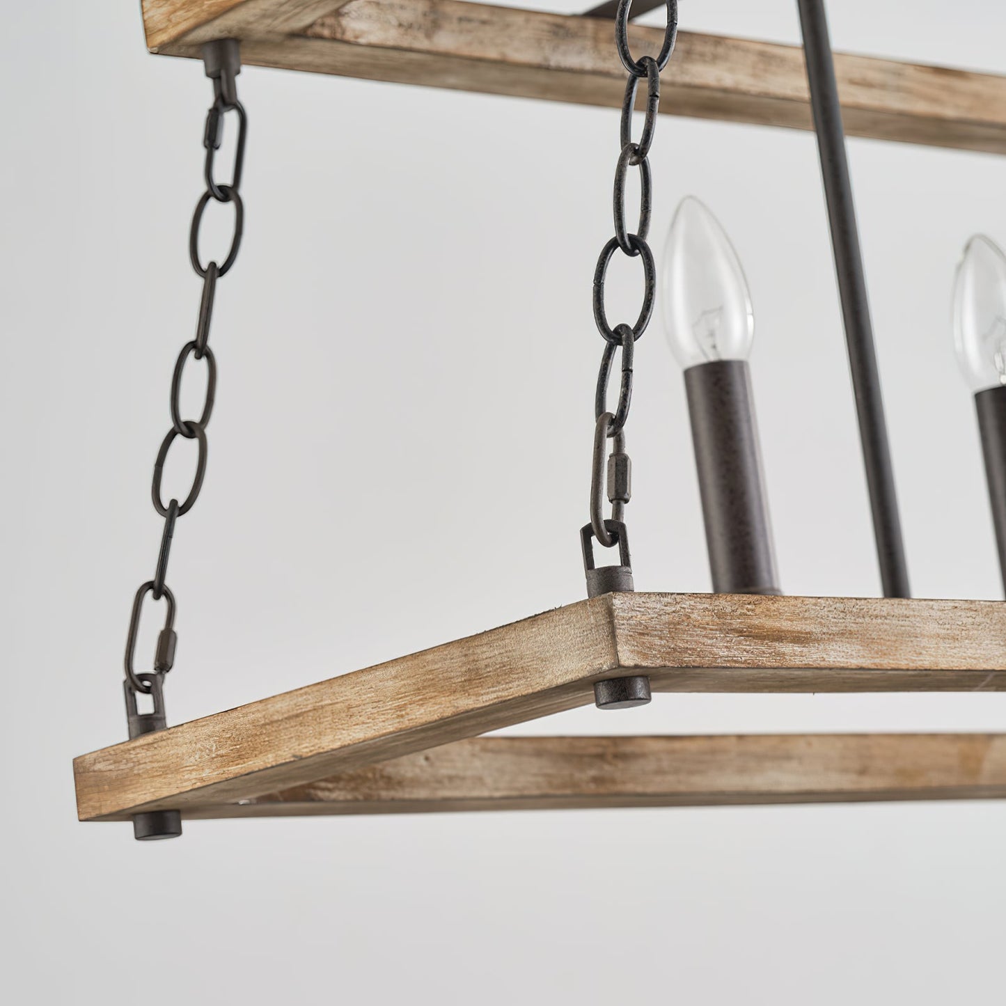 Quinia Island Chandelier