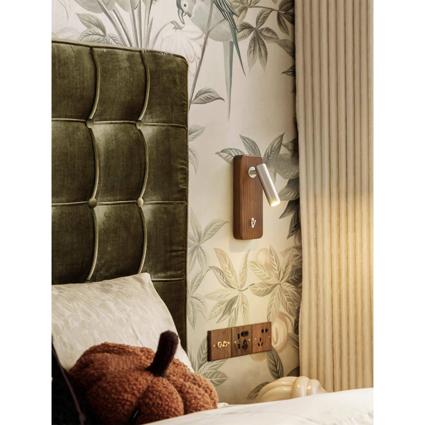 Bexley Surface Wall Lamp