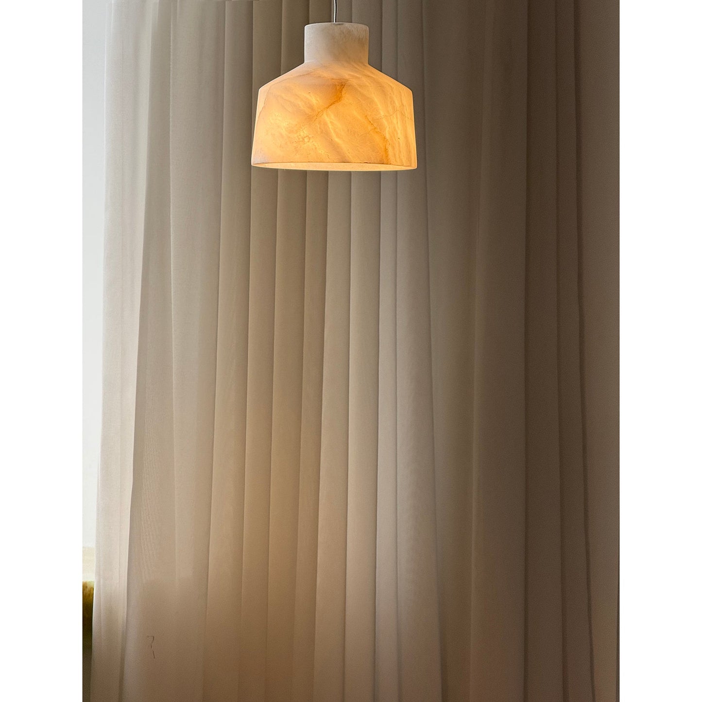 Esmo Alabaster Pendant Lamp