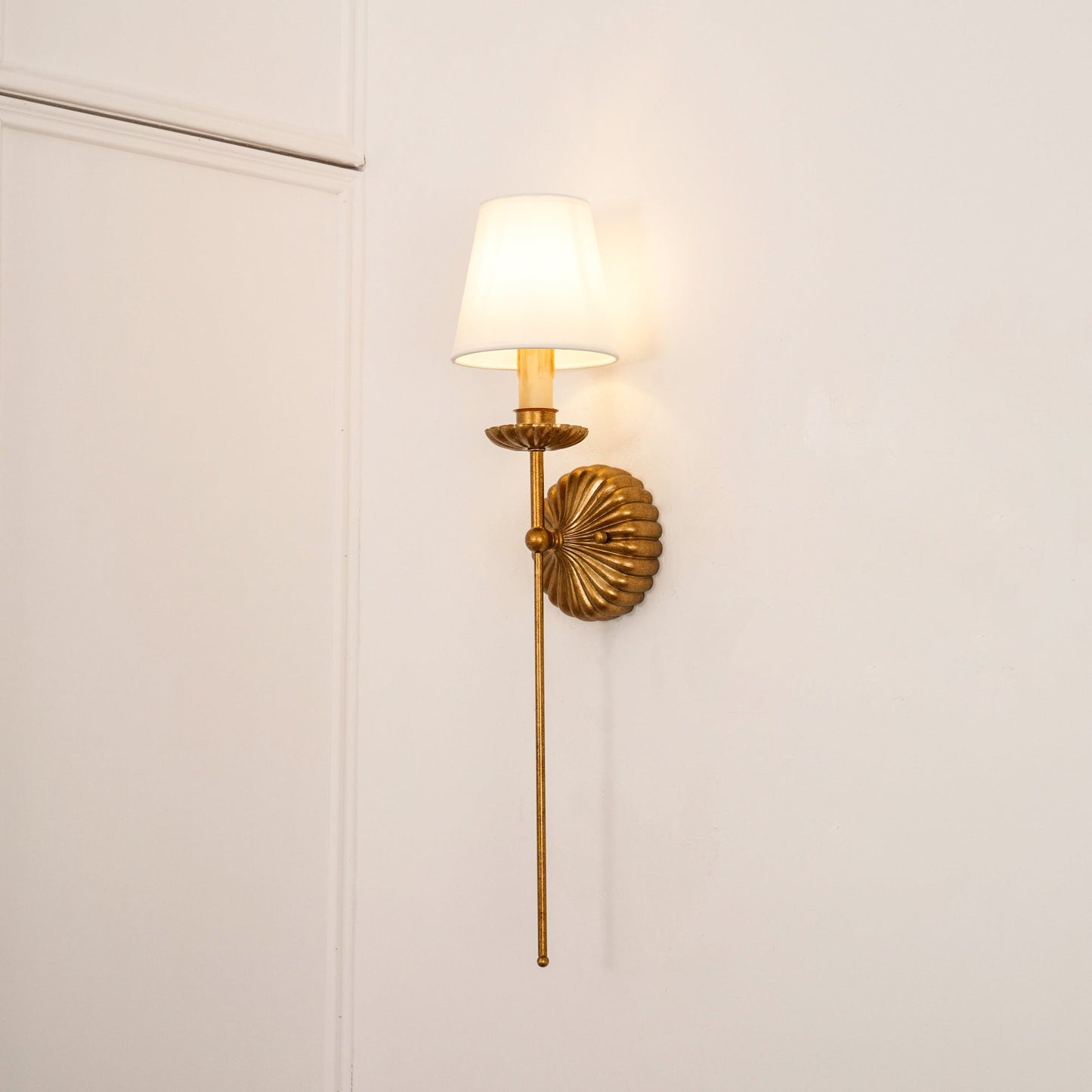 Oriyn Wall Lamp