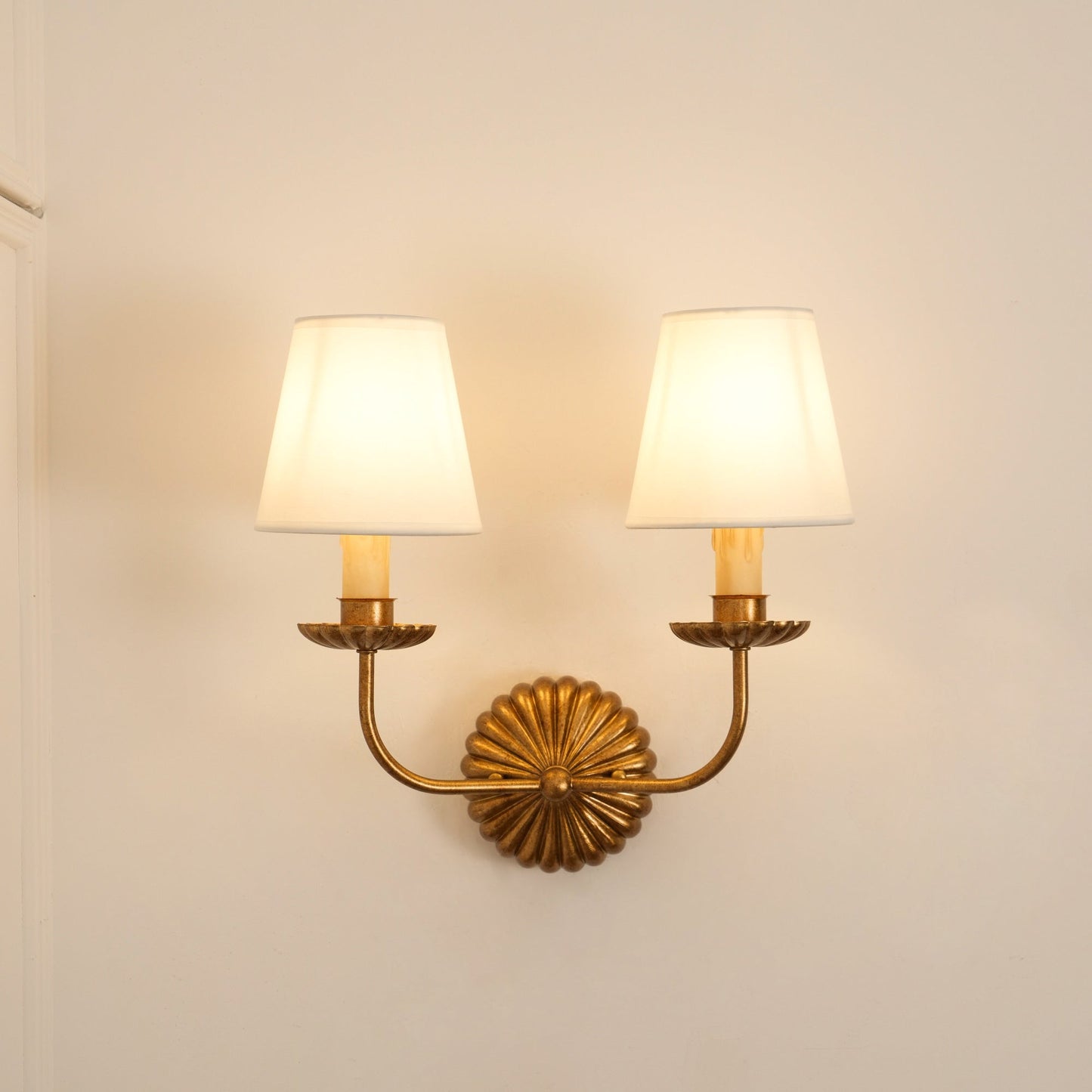 Oriyn Wall Lamp